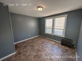 305 East St in Ludlow, MA - Building Photo