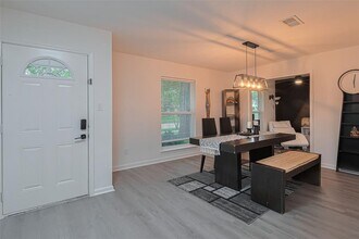 12602 Westleigh Dr in Houston, TX - Building Photo - Building Photo