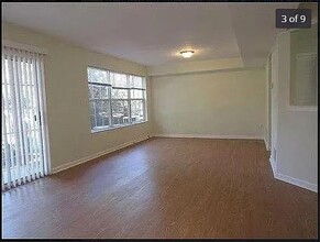 1406 Plymouth Rd in North Brunswick, NJ - Foto de edificio - Building Photo