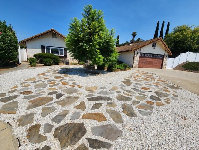 479 Merida Dr in Fallbrook, CA - Building Photo - Building Photo