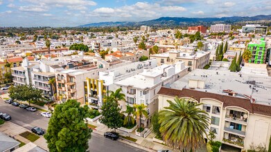 11737 Goshen Ave in Los Angeles, CA - Building Photo - Building Photo