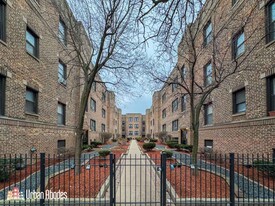 3748 N Pine Grove Ave, Unit M00B Apartments