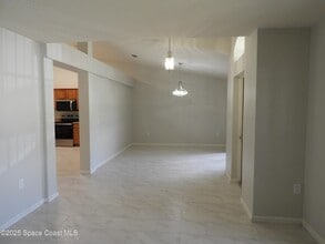 895 Brookson Ave NW in Palm Bay, FL - Building Photo - Building Photo