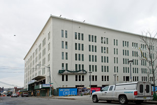 Austin Nichols House in Brooklyn, NY - Foto de edificio - Building Photo