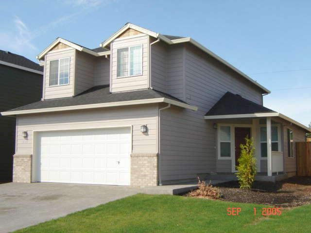 16422 NE 12th Ct in Ridgefield, WA - Foto de edificio