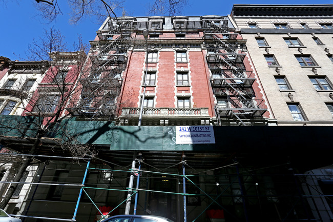 241 W 101st St in New York, NY - Foto de edificio - Building Photo