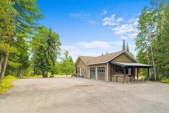 2530 E Edgewood Dr in Whitefish, MT - Building Photo - Building Photo