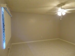 134 Memory Ln in Houston, TX - Building Photo - Building Photo