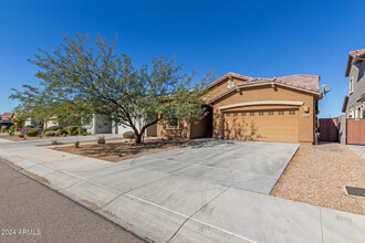 12436 W Myrtle Ct in Glendale, AZ - Building Photo - Building Photo