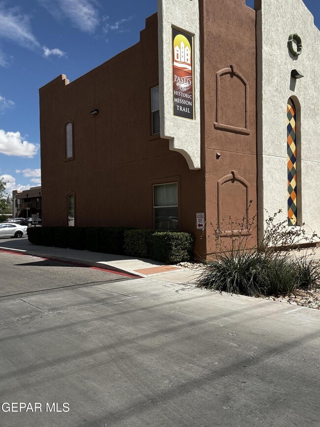 property at 9811 Socorro Rd