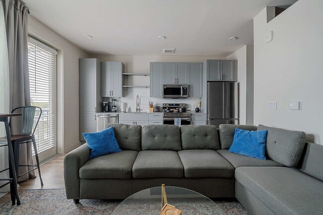 2232 Empire Central Dr, Unit SI ID1520124P