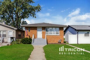 8636 Massasoit Ave in Burbank, IL - Building Photo