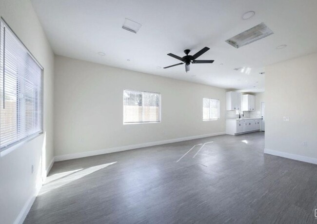 310 Ohio Dr in Bakersfield, CA - Building Photo - Building Photo