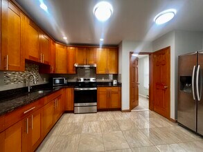 159 Mt Pleasant St in Norwich, CT - Building Photo - Building Photo