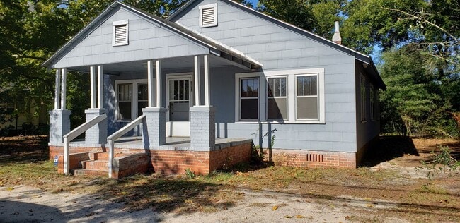 property at 1211 N Main St