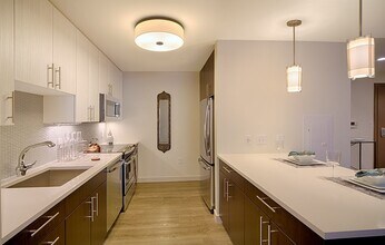 57 Canal St, Unit 615 in Boston, MA - Building Photo - Building Photo