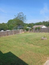 421 Bluff Dr in Clarksville, TN - Building Photo - Building Photo