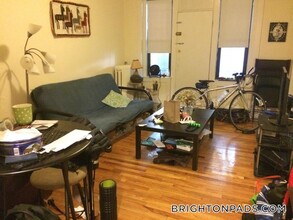 1713 Commonwealth Ave in Boston, MA - Building Photo - Building Photo
