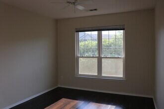 1570 Spring Gate Dr, Unit 7414 in McLean, VA - Building Photo - Building Photo