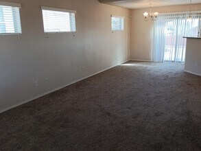 6270 Azaleas Rd NW in Albuquerque, NM - Building Photo - Building Photo