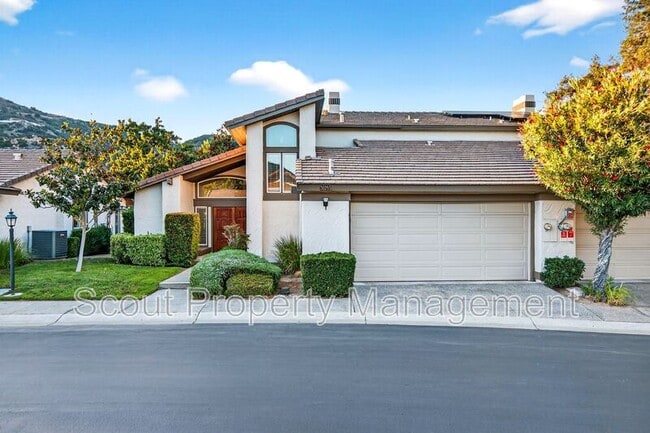 38285 Oaktree Loop in Murrieta, CA - Building Photo - Building Photo