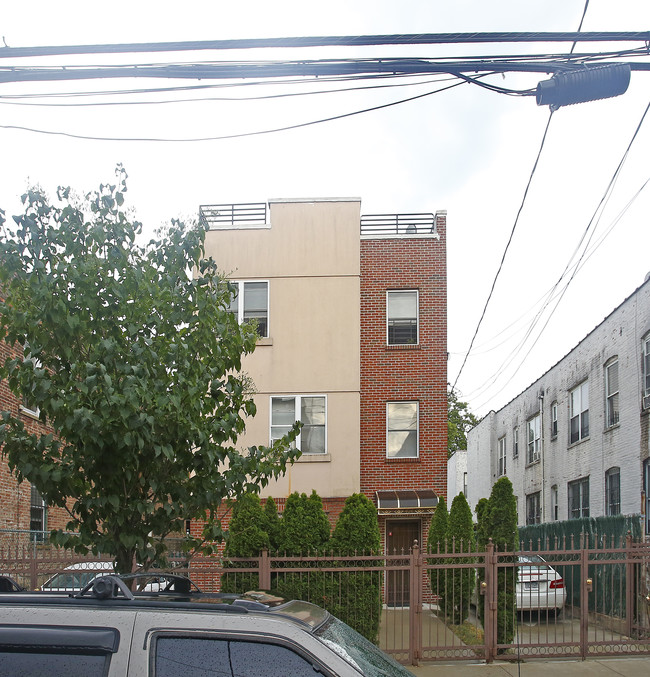 424 Montauk Ave in Brooklyn, NY - Building Photo - Building Photo