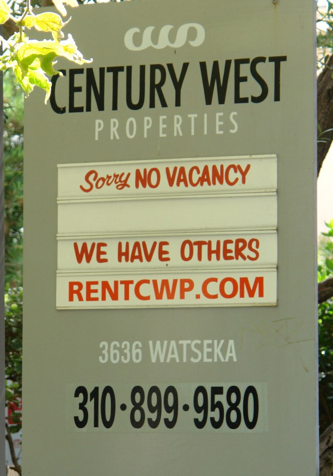 3636 Watseka Ave in Los Angeles, CA - Foto de edificio - Building Photo