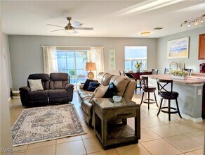 3450 Manati Ct in Cape Coral, FL - Building Photo - Building Photo