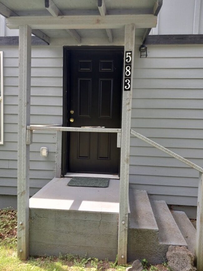 583 N Main St, Unit 691/A/583 in Toledo, OR - Building Photo - Building Photo