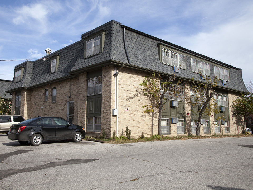 Twin Manor in Des Moines, IA - Foto de edificio