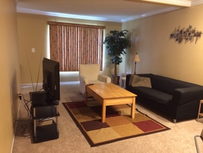 26772 Franklin Pointe Dr in Southfield, MI - Building Photo - Building Photo