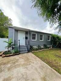 440 S Melrose Dr in Miami Springs, FL - Building Photo - Building Photo