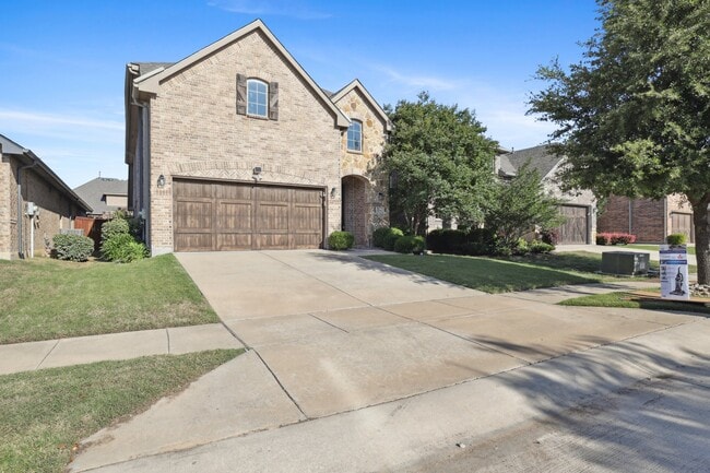 911 Montgomery Way in Lantana, TX - Building Photo - Building Photo