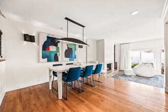 4452 Caminito Fuente in San Diego, CA - Building Photo - Building Photo