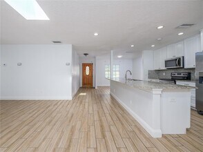 14605 Brentwood Ln in Tampa, FL - Building Photo - Building Photo