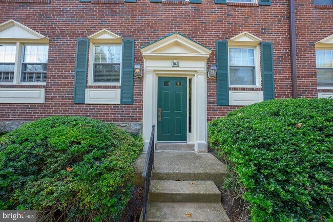 500 E Lancaster Ave in St. Davids, PA - Building Photo - Building Photo