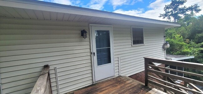 property at 639 1/2 Stiles Ave