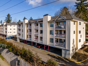 The Overlook in Federal Way, WA - Building Photo - Primary Photo