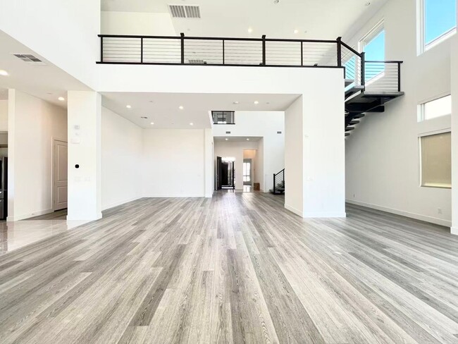 10743 Patina Hills Ct in Las Vegas, NV - Building Photo - Building Photo