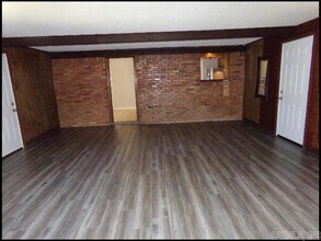 5813 La Mirado Dr in North Little Rock, AR - Building Photo - Building Photo