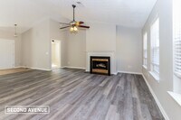 1025 Riverclift Dr photo'