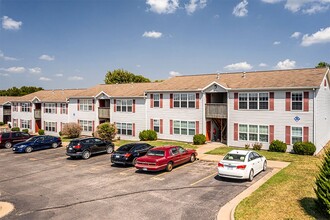 SILVERWOOD APARTMENTS in Winfield, KS - Building Photo - Building Photo