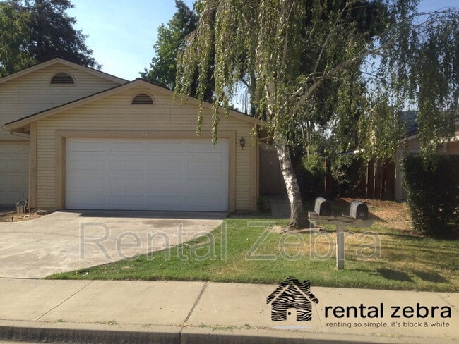 property at 34 Silverhorn Ct