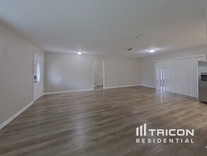615 Princeton St in Brandon, FL - Building Photo - Building Photo