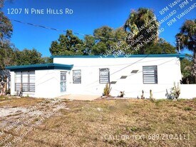 1207 N Pine Hills Rd in Orlando, FL - Building Photo