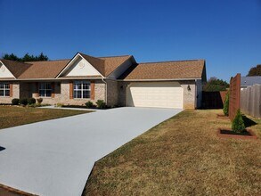 370 Headrickview Dr in Maryville, TN - Building Photo - Building Photo