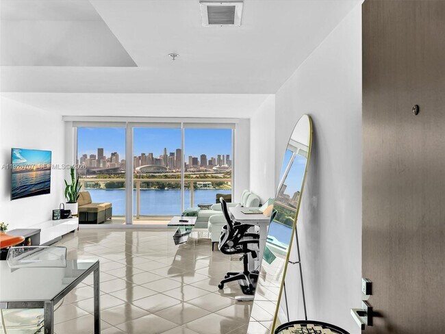 650 West Ave in Miami Beach, FL - Building Photo - Building Photo