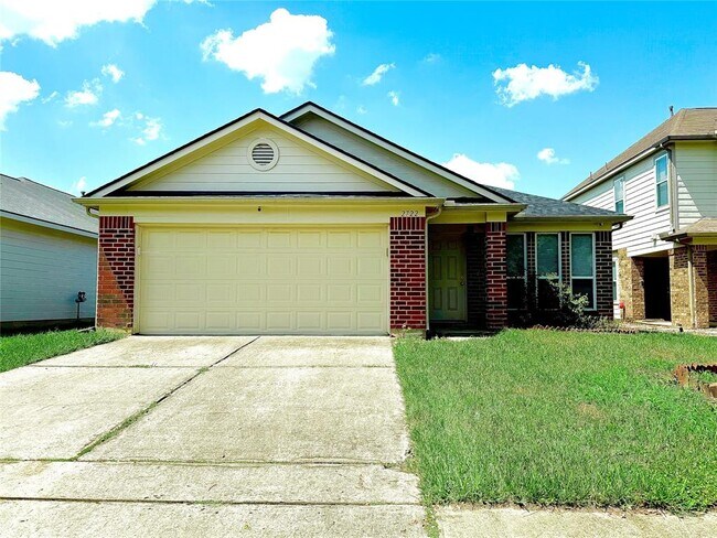 2722 Kelly Brook TR in Houston, TX - Building Photo - Building Photo