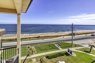 2390 Ocean Shore Blvd in Ormond Beach, FL - Building Photo
