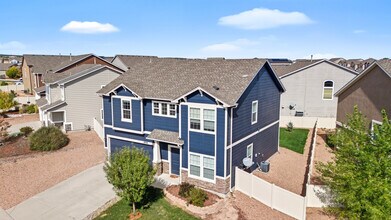 8830 Dry Needle Place in Colorado Springs, CO - Foto de edificio - Building Photo